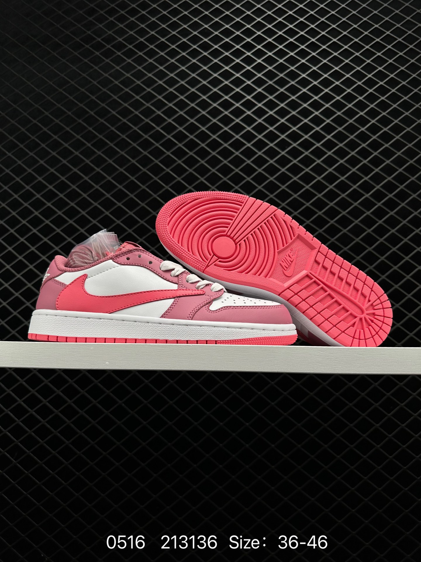 NIKE  Air Jordan 1 Low